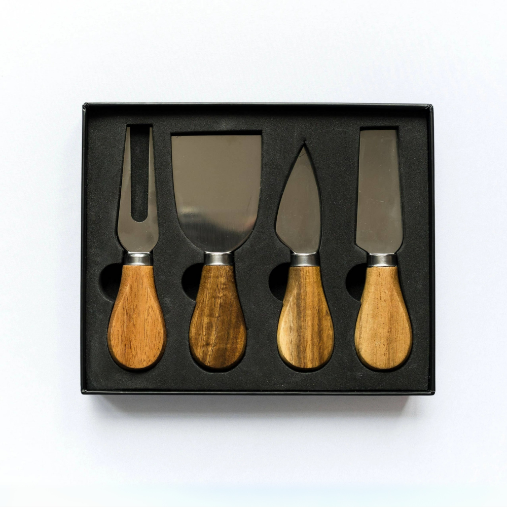 Käsemesserset – 4-teilig mit Holz- oder Harzgriff in Geschenkbox