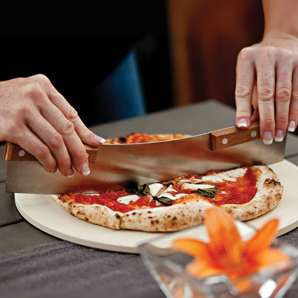 Pizzaschneider – Edelstahl & Akazienholz
