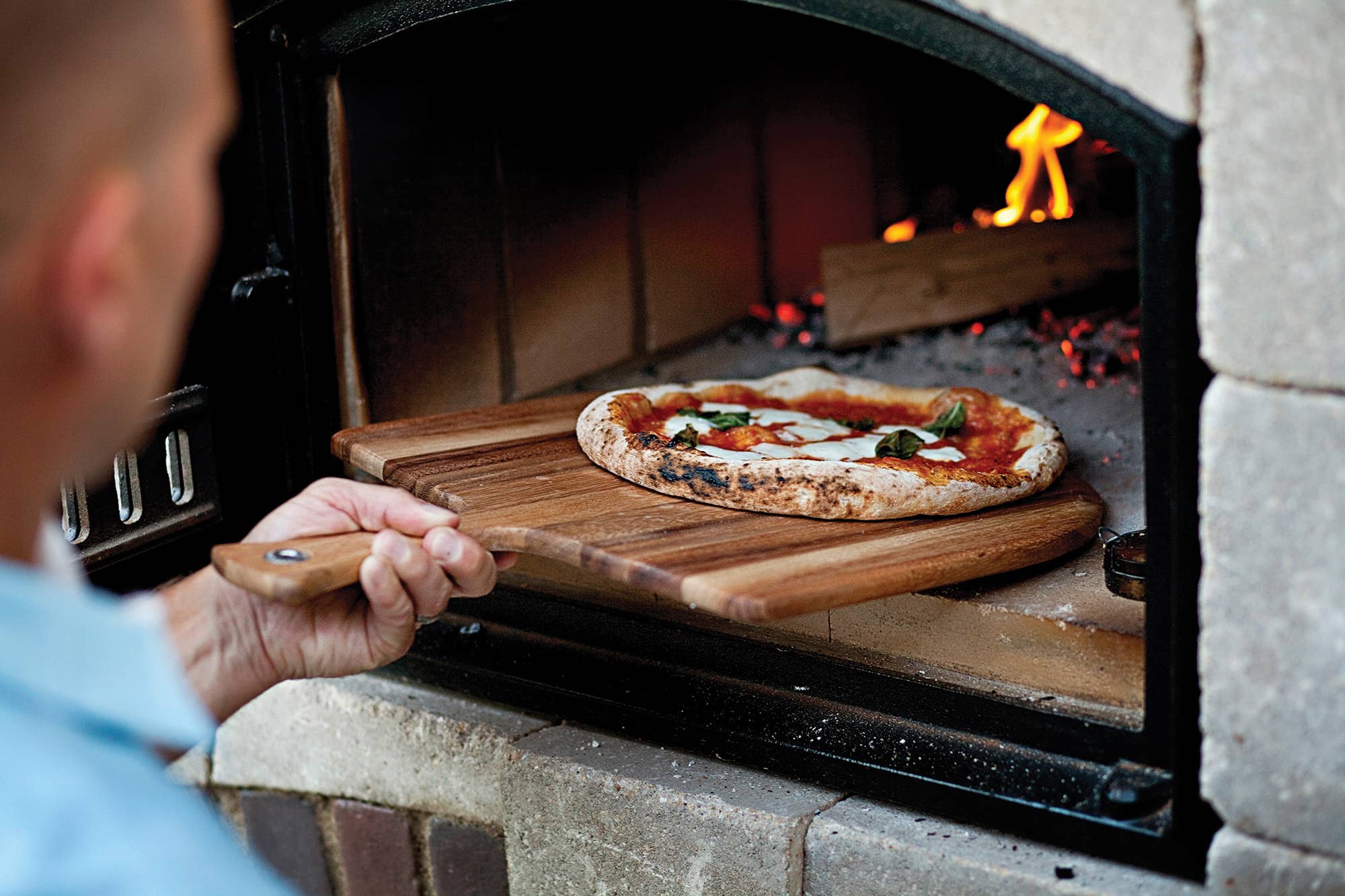 Pizzaschaufel aus Akazienholz