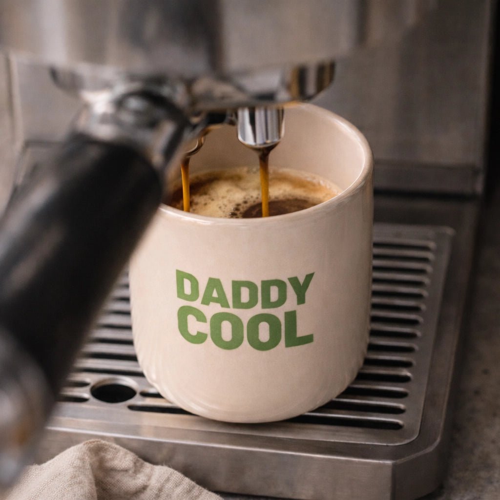 Daddy Cool – Kaffeetasse Papa - MANVA - Geschenke für Männer mit Stil & Lebenserfahrung