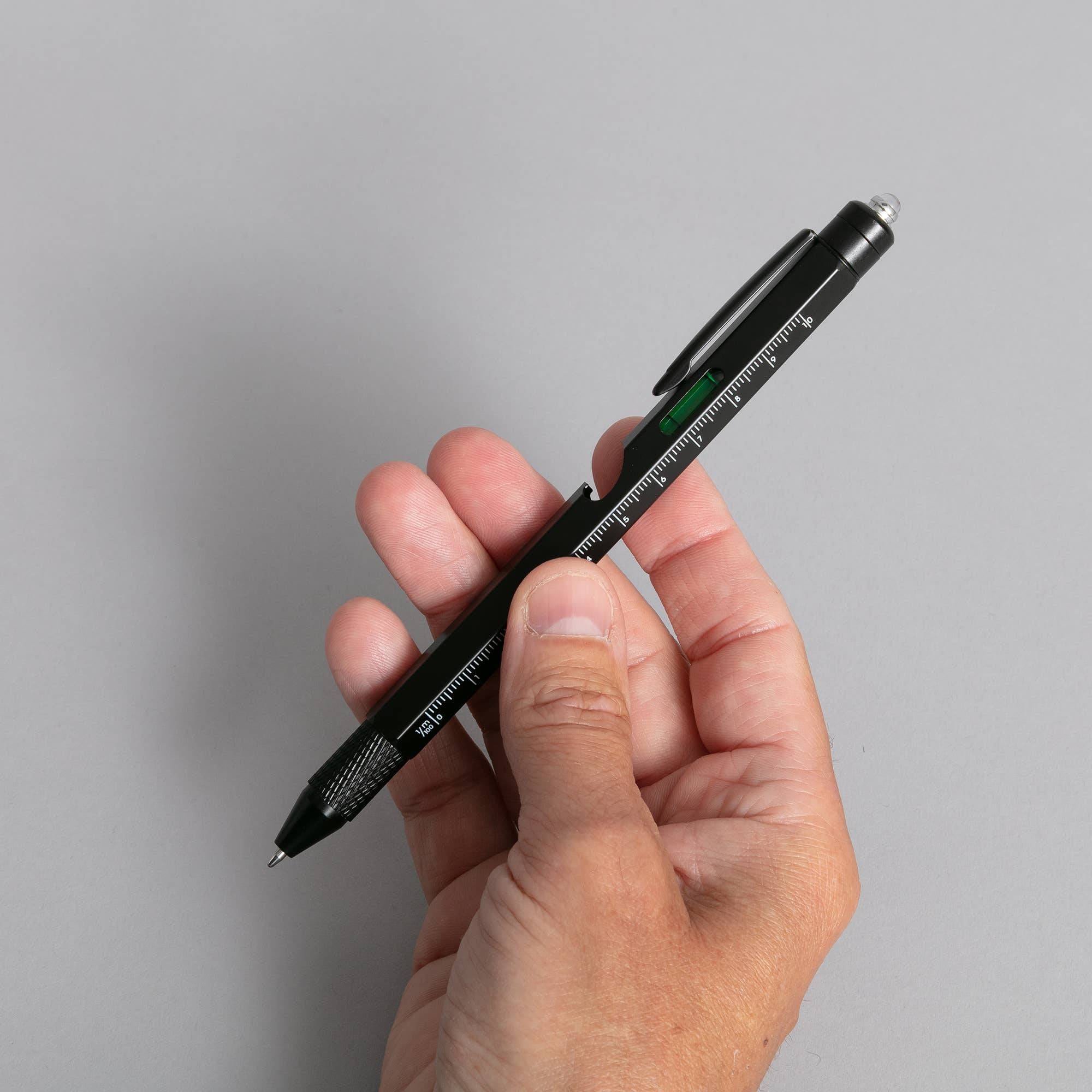 9-in-1 Multifunktionsstift – Werkzeug, Licht & Kugelschreiber in einem