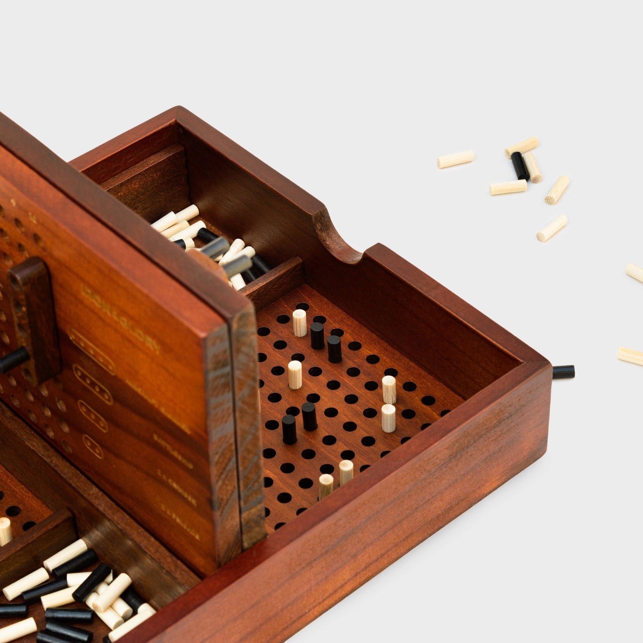 Schiffe versenken aus Holz - MANVA - Geschenke für Männer mit Stil & Lebenserfahrung