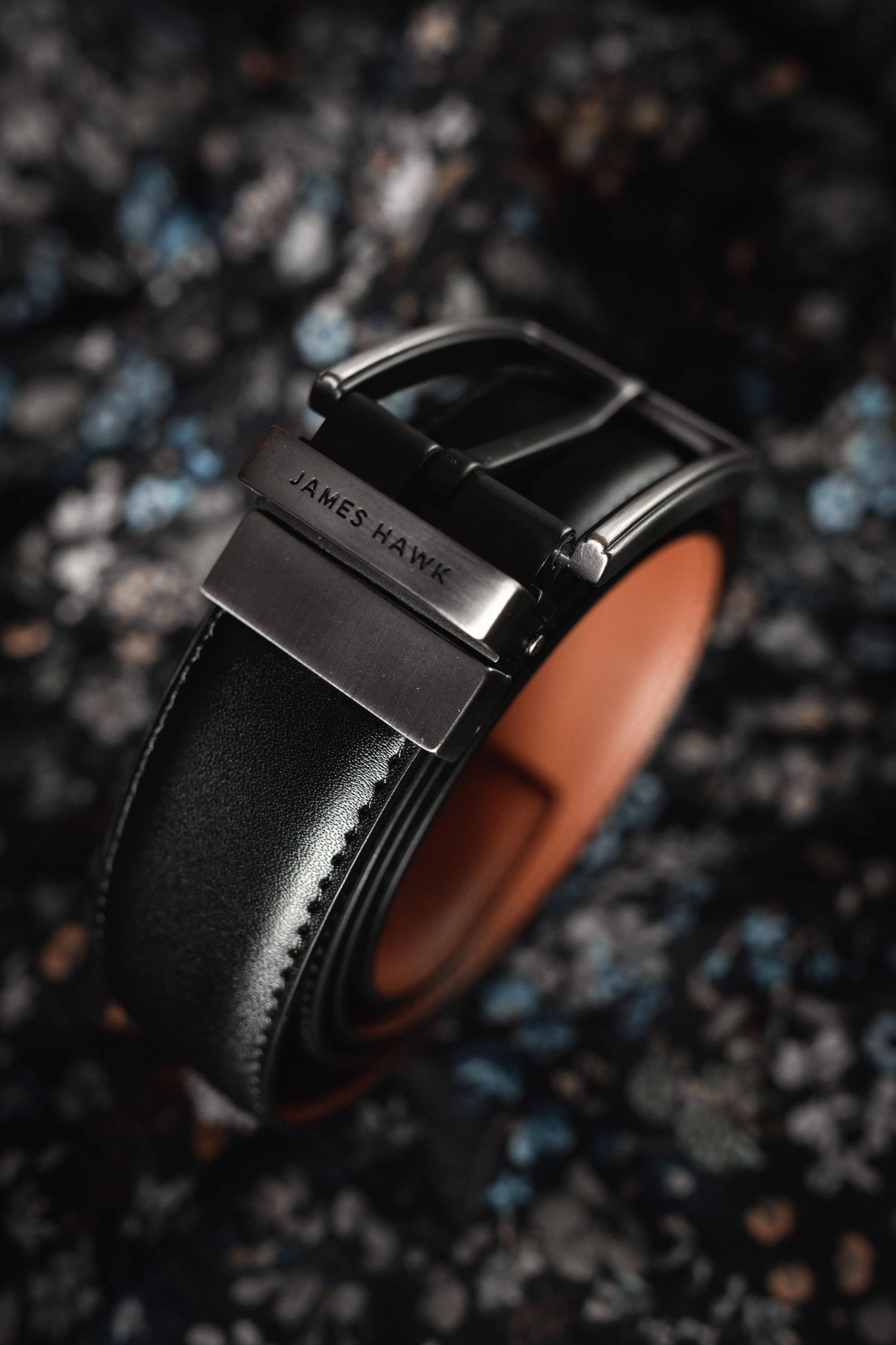 Wendbarer Ledergürtel - MANVA - Geschenke für Männer mit Stil & Lebenserfahrung