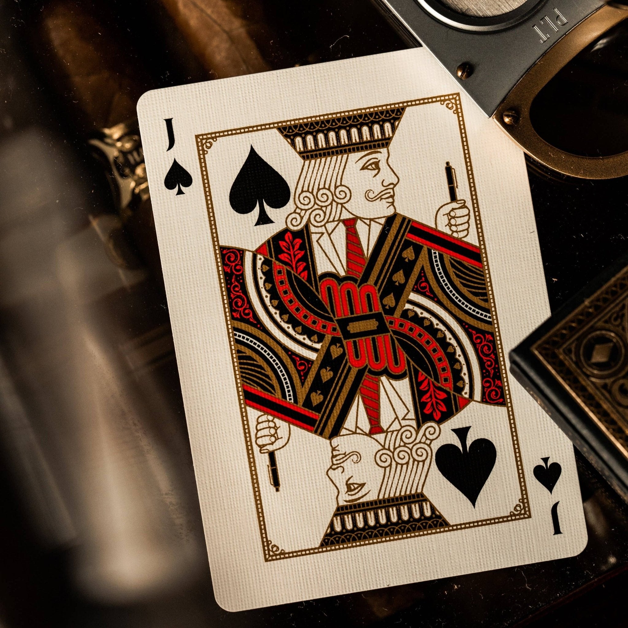James Bond Spielkarten - MANVA - Geschenke für Männer mit Stil & Lebenserfahrung