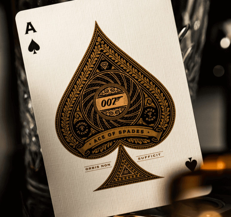 James Bond Spielkarten - MANVA - Geschenke für Männer mit Stil & Lebenserfahrung